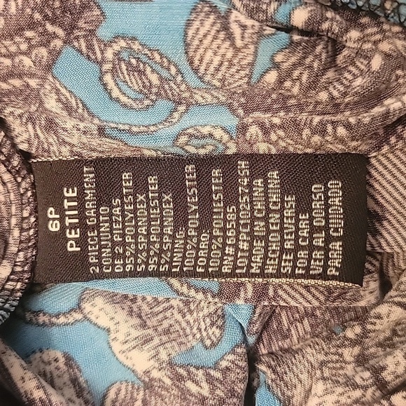 Perceptions Sleeveless Dress, Size 6P. Blue and Black - Picture 6 of 6